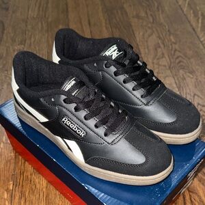 Reebok Men's Black and White Sneakers with Tan Sole